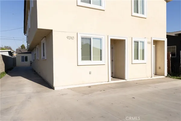 $3,200 | 9310 Pace Avenue, Los Angeles, CA 90002