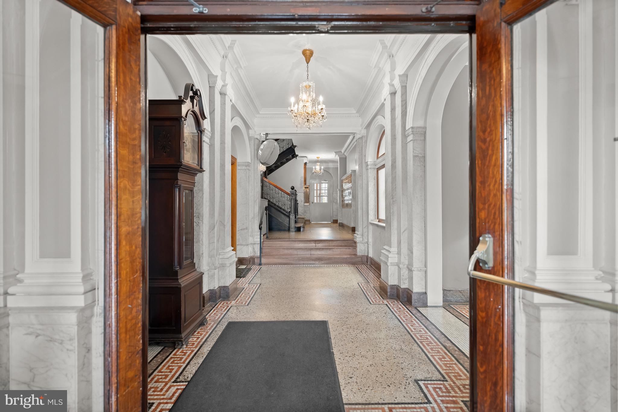 2853 Ontario Road Northwest, Unit 421 Washington, DC 20009 - Photo 23 of 33 Entrance foyer