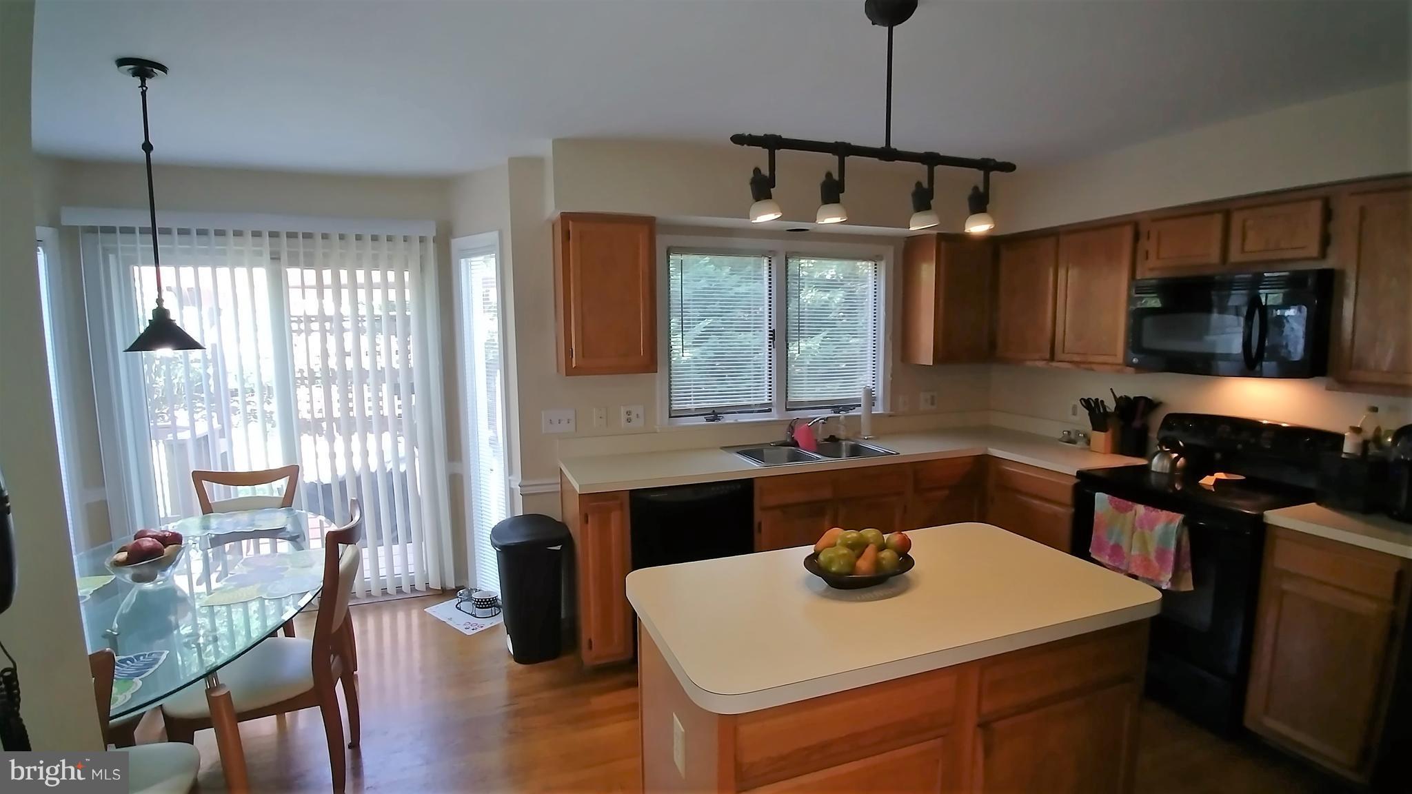 11704 Clocktower Lane Laurel, MD 20708 - Photo 12 of 30 Kitchen