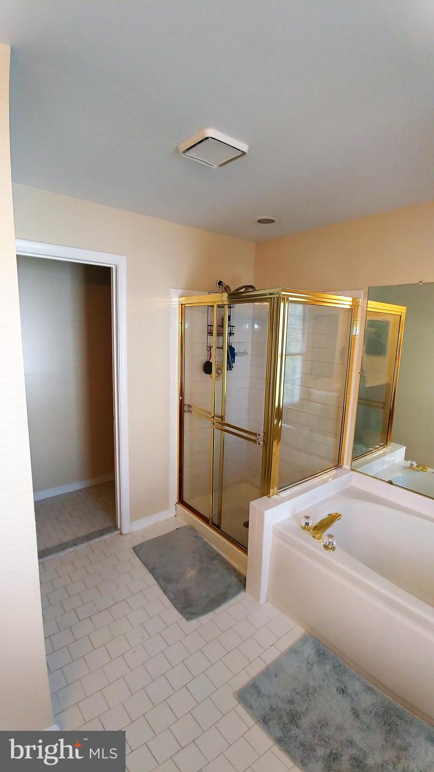11704 Clocktower Lane Laurel, MD 20708 - Photo 23 of 30 Bath (Master)
