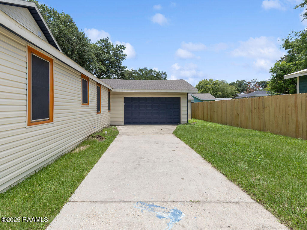 610 St Joseph Street Lafayette, LA 70506 - Photo 2 of 28 IMG_7281