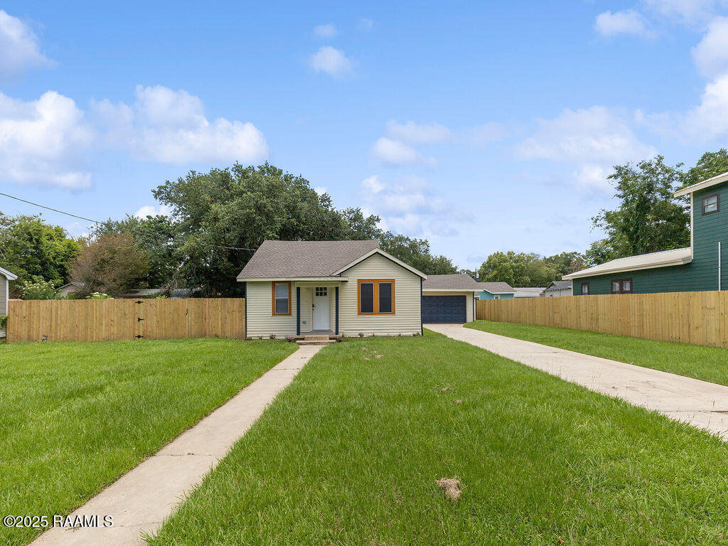 610 St Joseph Street Lafayette, LA 70506 - Photo 3 of 28 Front of Home