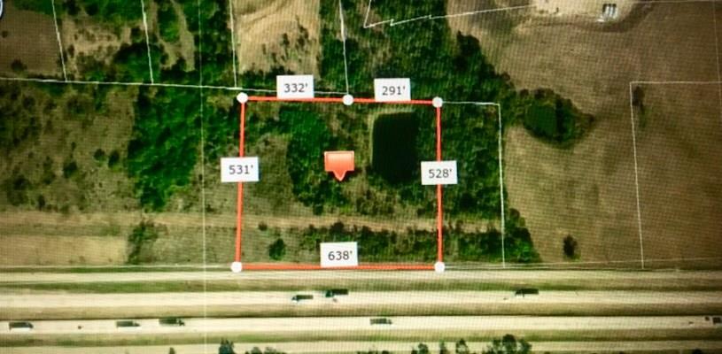 30 West Interstate 30 Sulphur Springs, TX 75482 - Photo 10 of 14 a view of a fountain in front of a building