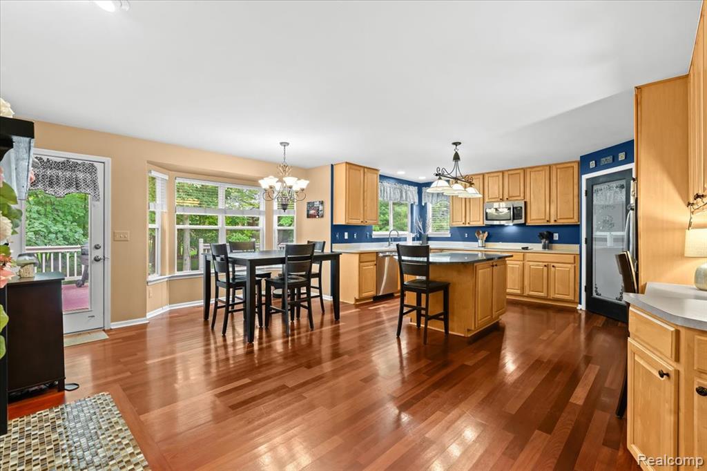 4583 Racewood Drive Commerce Township, MI 48382 - Photo 11 of 41 Gallery Image 11