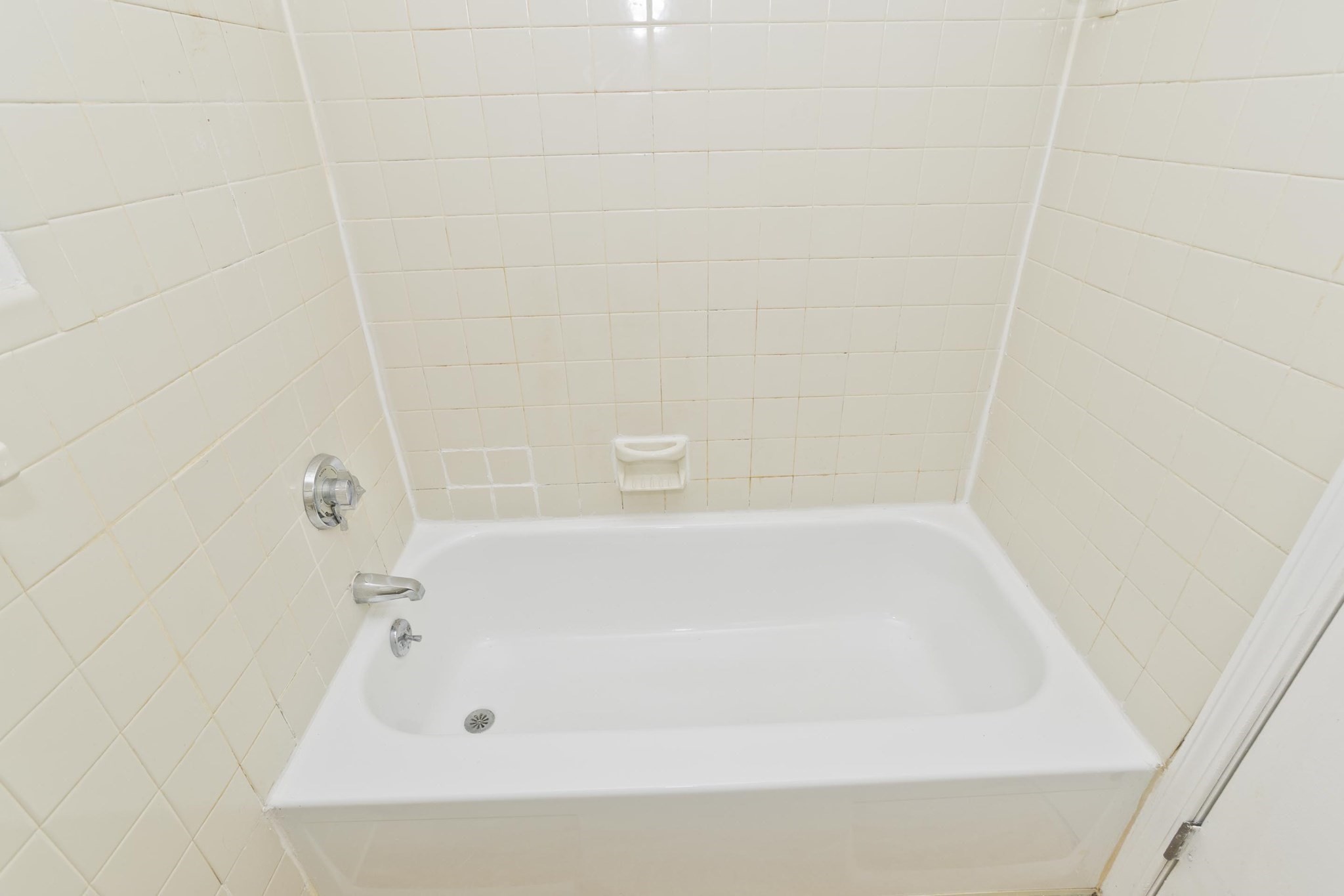 80 Damon Road, Unit 8206 Northampton, MA 01060 - Photo 16 of 24 Gallery Image 16