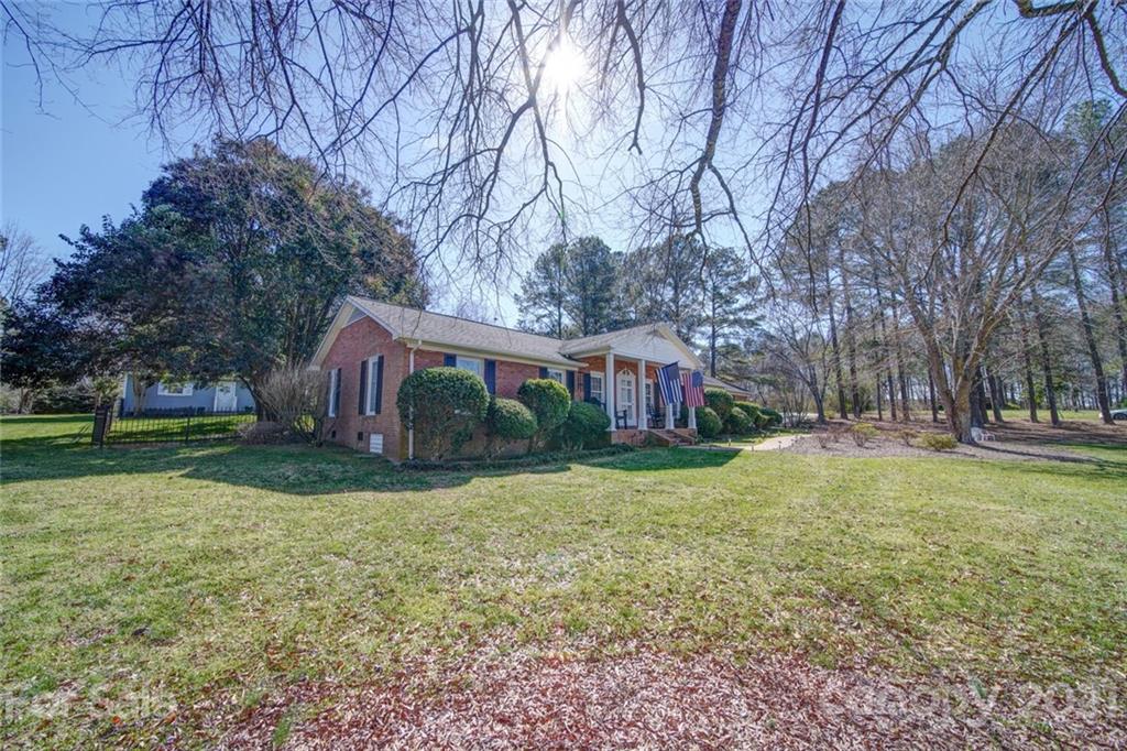 1216 Swift Road Oakboro, NC 28129 - Photo 10 of 42 Gallery Image 10