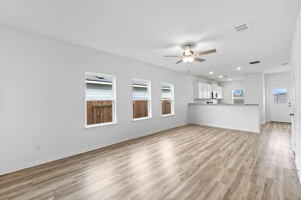 $2,465 | 18416 Stellers Sea Street, Elgin, TX 78621