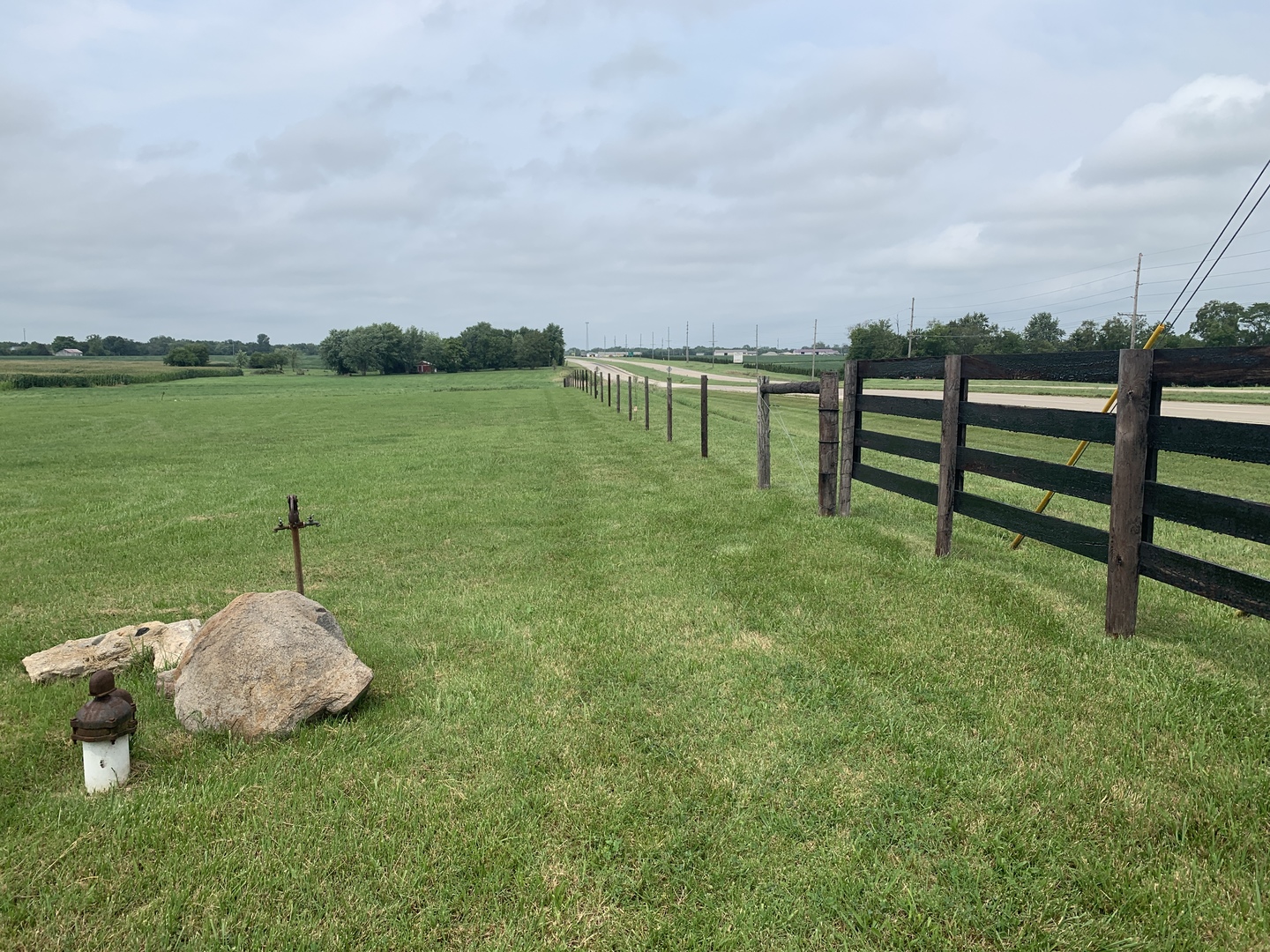 9455 Heritage Road Clinton, IL 61727 - Photo 5 of 9