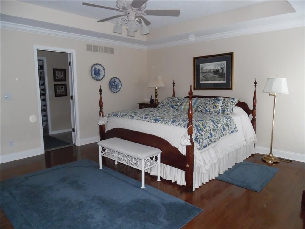 3963 Jonathan Ridge Columbus, IN 47201 - Photo 12 of 24 Gallery Image 12