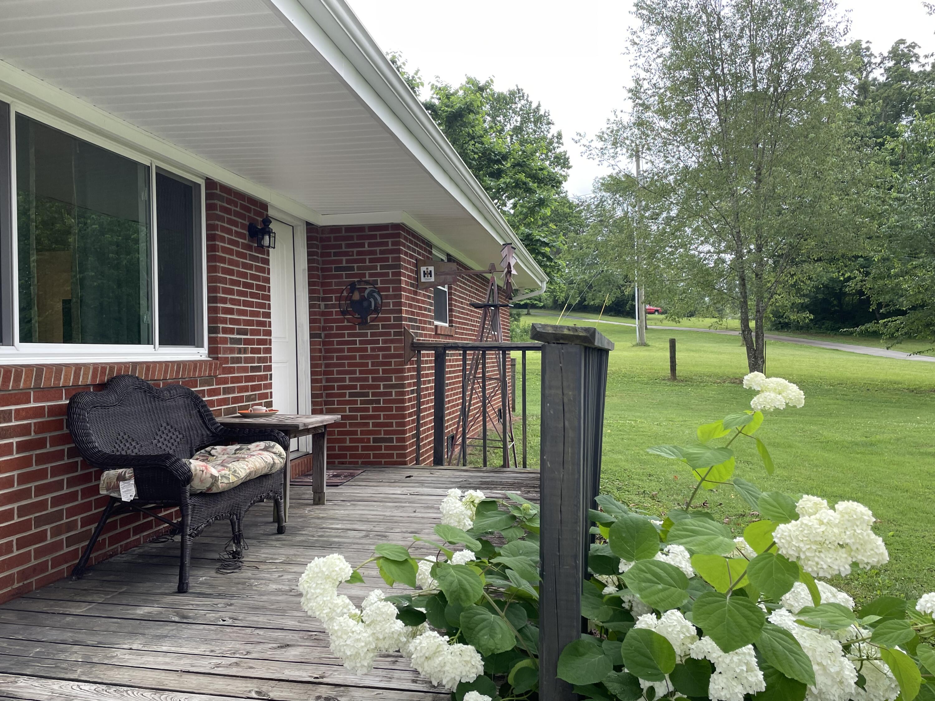 1226 North Union Grove Road Friendsville, TN 37737 - Photo 3 of 24 5B079131-66E4-430E-8C69-DAE57F636A2D
