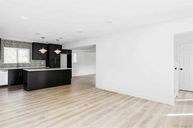 $749,900 | 6325 West Portland Place, Littleton, CO 80128