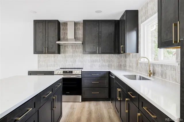 $749,900 | 6325 West Portland Place, Littleton, CO 80128