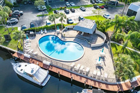 $425,000 | 14 Royal Palm Way, Unit 501, Boca Raton, FL 33432