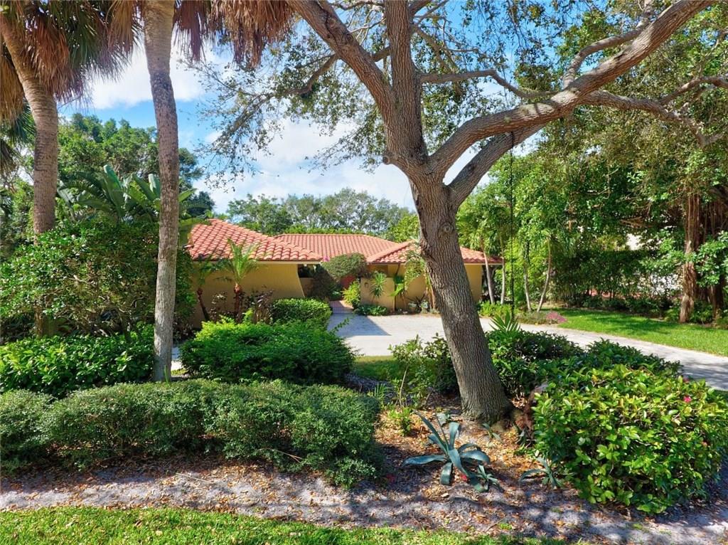 17 Middle Road Sewall's Point, FL 34996 - Photo 1 of 44 Gallery Image 1