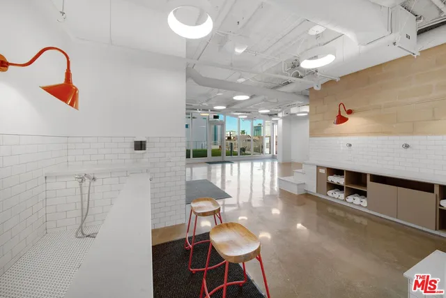 a view of livingroom with hardwood