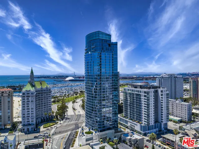 a picture of city view