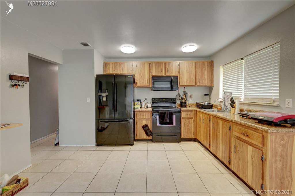 218 Southwest Cherryhill Road Port St. Lucie, FL 34953 - Photo 12 of 27
