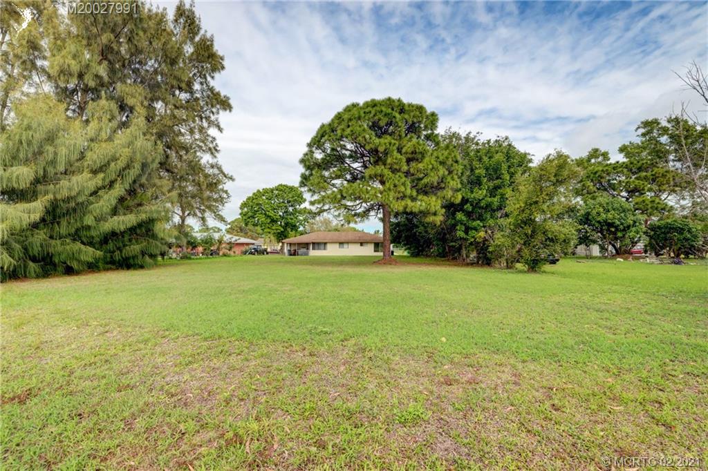 218 Southwest Cherryhill Road Port St. Lucie, FL 34953 - Photo 2 of 27