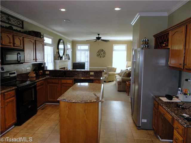 3331 Timberwolf Avenue High Point, NC 27265 - Photo 6 of 16 Kitchen.