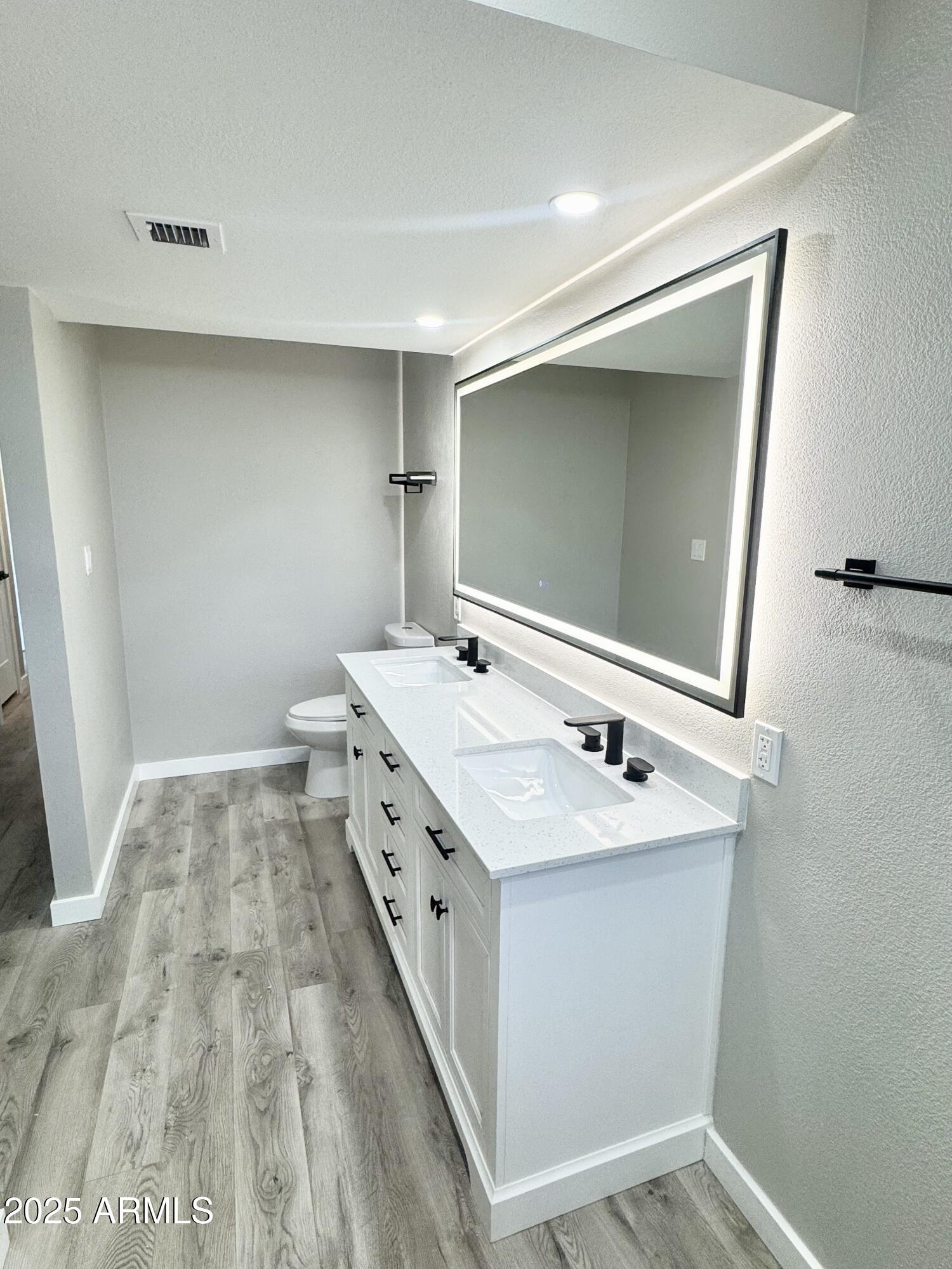 1102 East Grandview Road Phoenix, AZ 85022 - Photo 21 of 28 IMG_4854