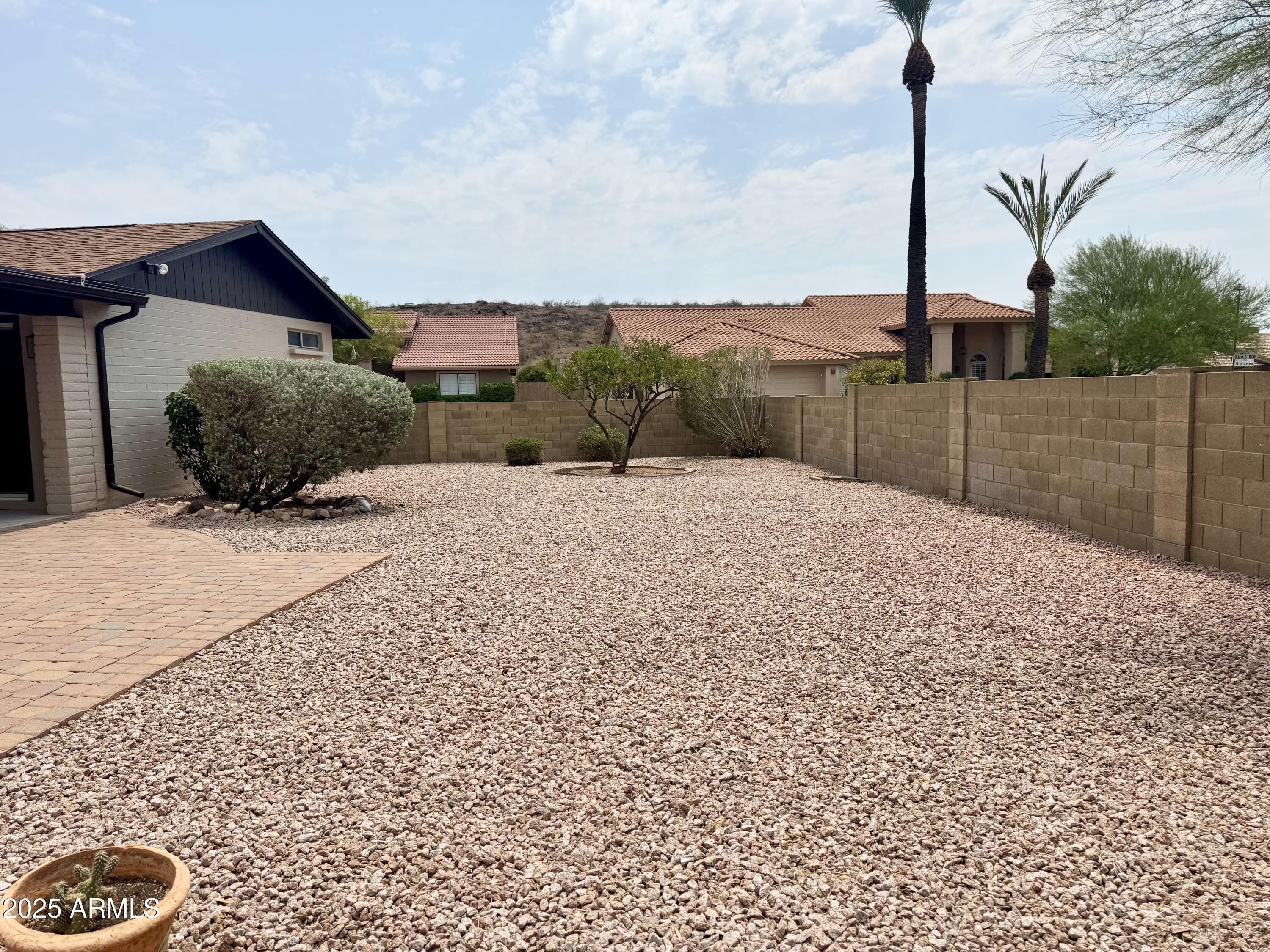 1102 East Grandview Road Phoenix, AZ 85022 - Photo 26 of 28 IMG_2201