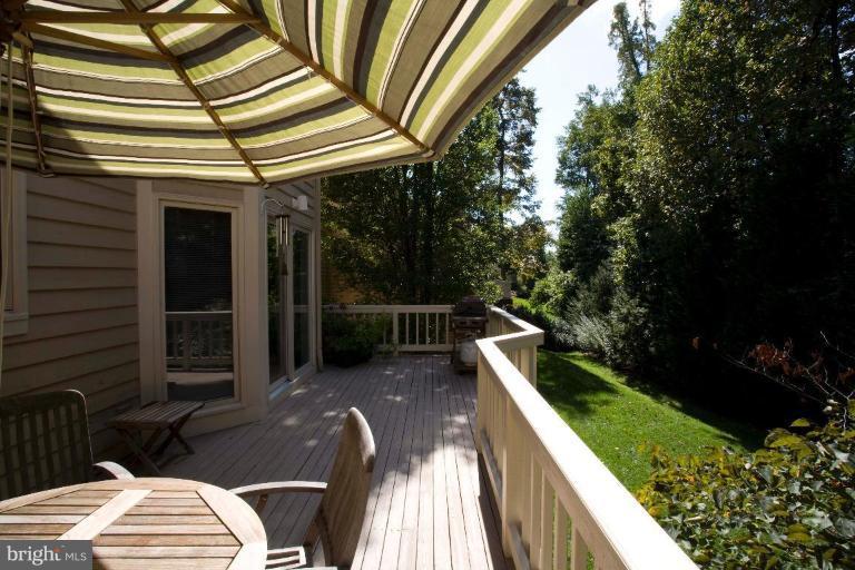1406 Belcastle Court Reston, VA 20194 - Photo 2 of 4 Deck