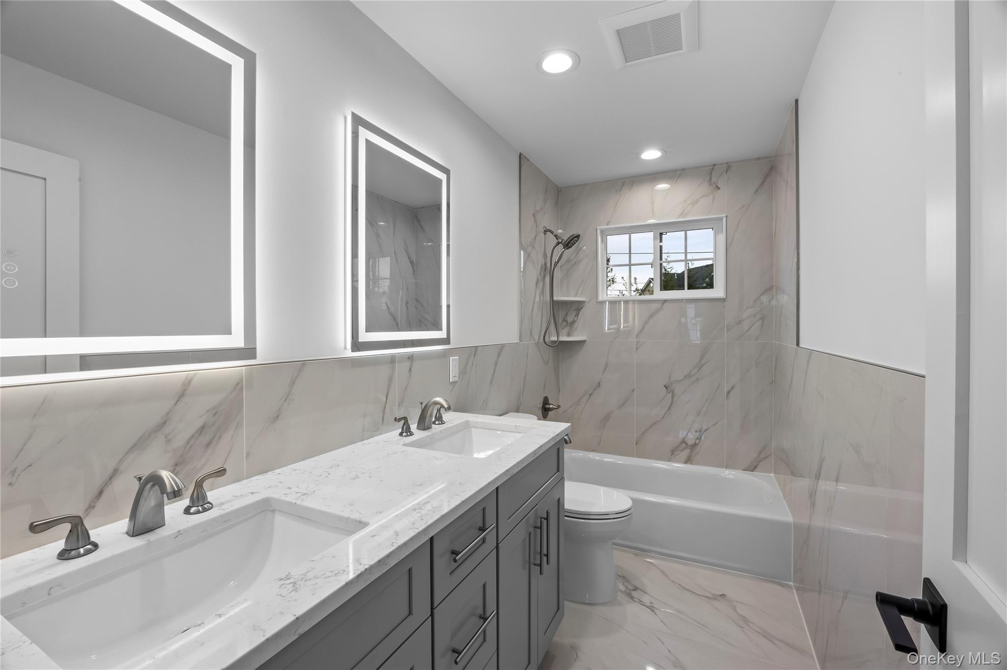 21 Devon Road Bethpage, NY 11714 - Photo 32 of 41