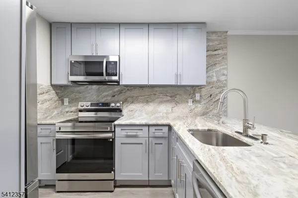 $3,000 | 690 Route 23 Wayne Nj 07470, Unit R3, Wayne, NJ 07470