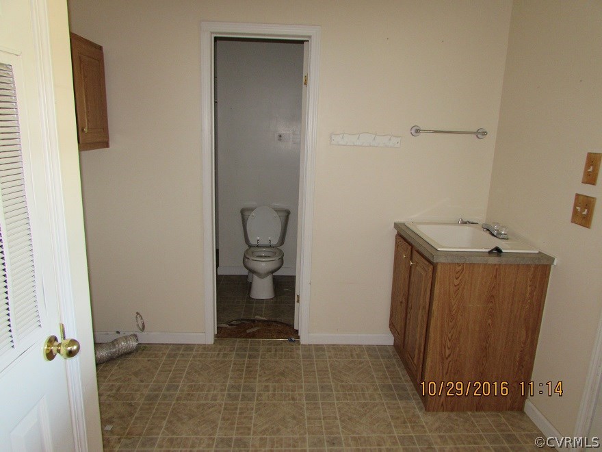 2385 Robertsons Road Blackstone, VA 23824 - Photo 10 of 22 Gallery Image 10