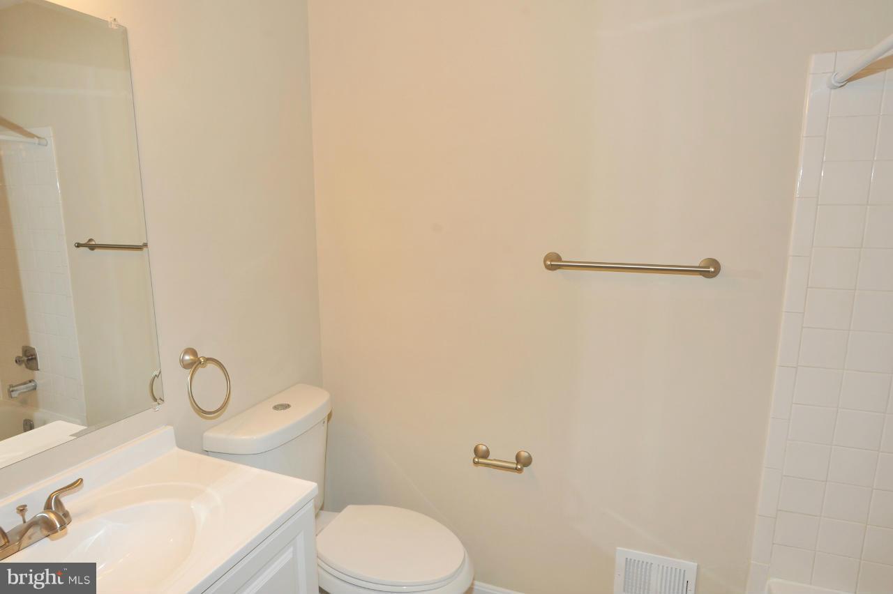 8106 Kenova Lane Springfield, VA 22153 - Photo 19 of 23 Bath
