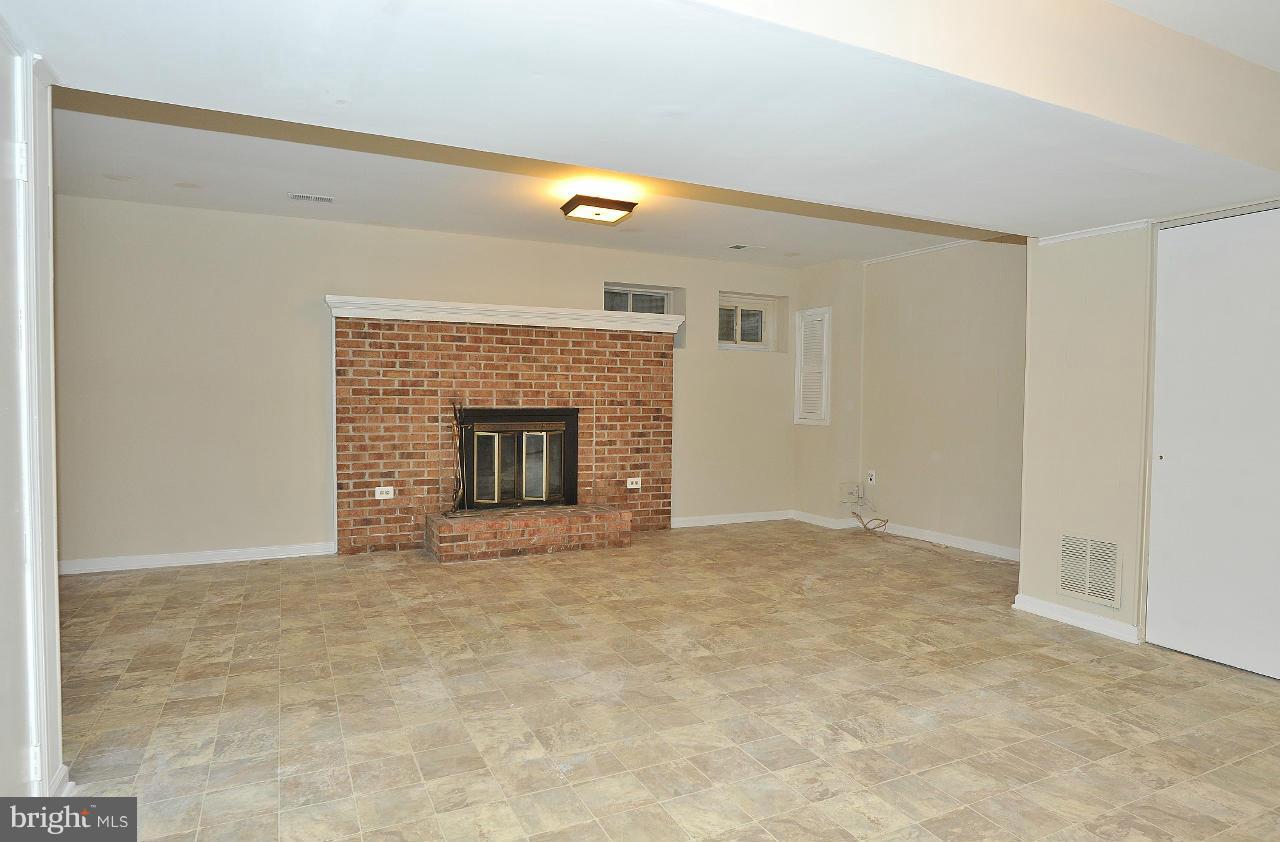 8106 Kenova Lane Springfield, VA 22153 - Photo 20 of 23 Rec Room