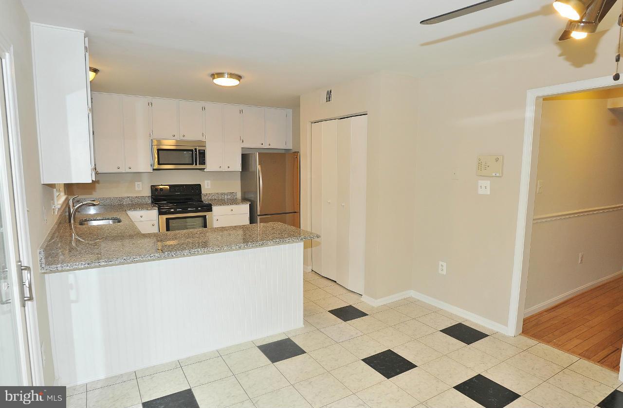 8106 Kenova Lane Springfield, VA 22153 - Photo 4 of 23 Kitchen
