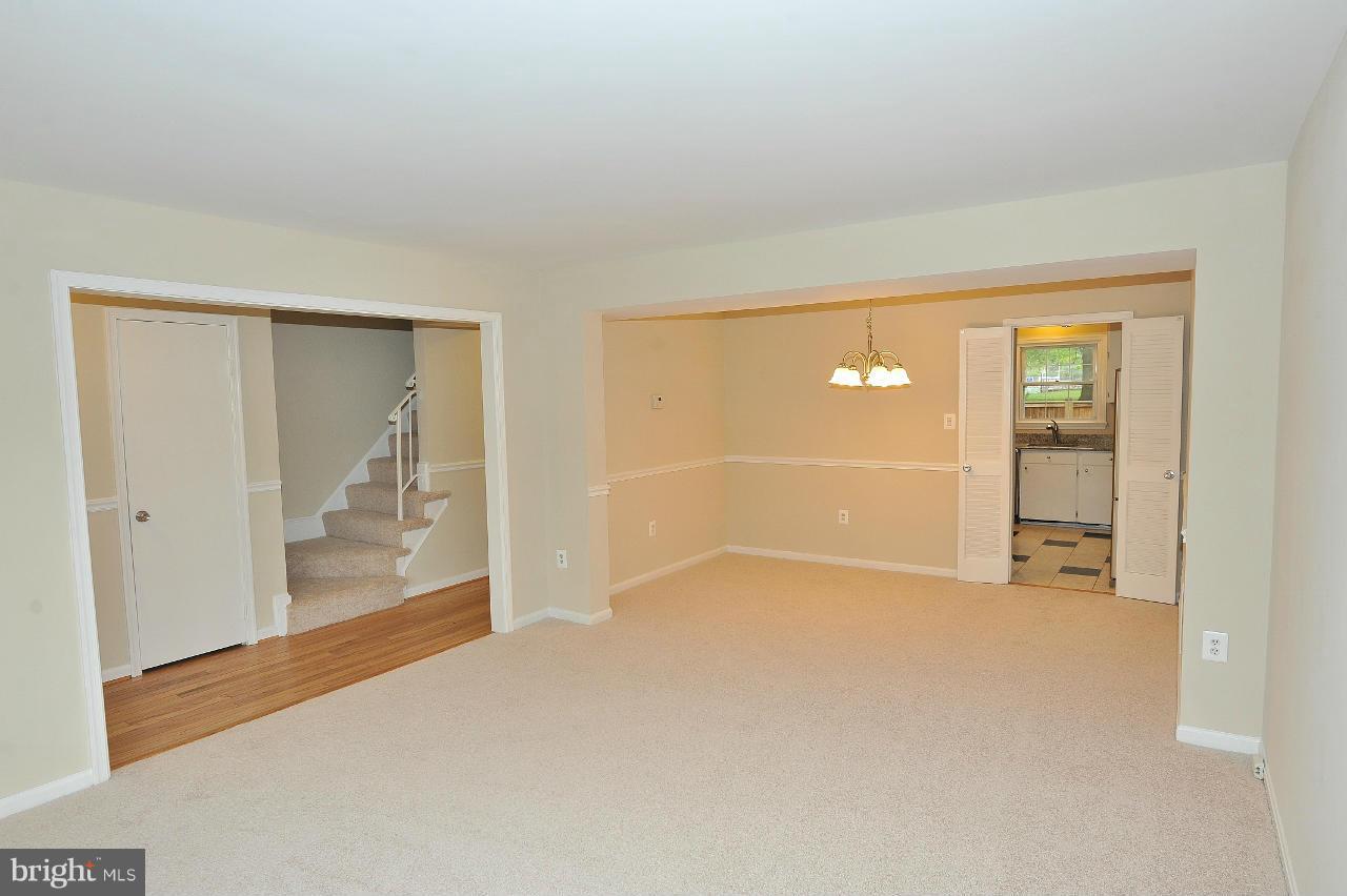 8106 Kenova Lane Springfield, VA 22153 - Photo 10 of 23 Living Room