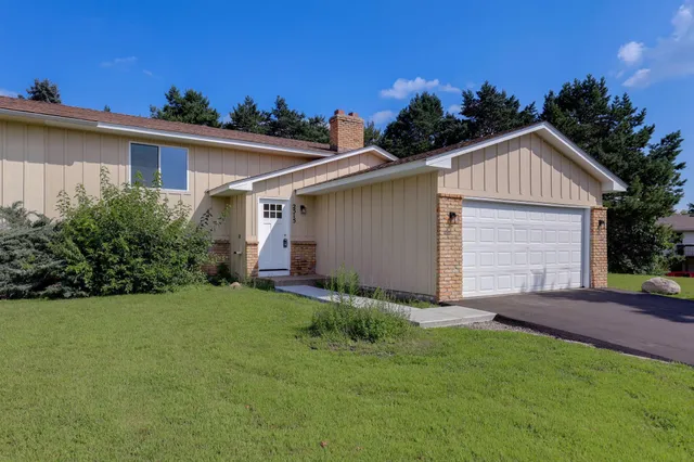 $375,000 | 2515 Royals Drive, Hopkins, MN 55305