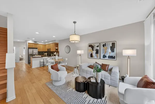 $998,000 | 650 Almaden Walk Loop, San Jose, CA 95125