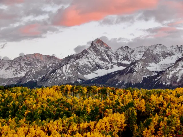 a view of sky from balcony