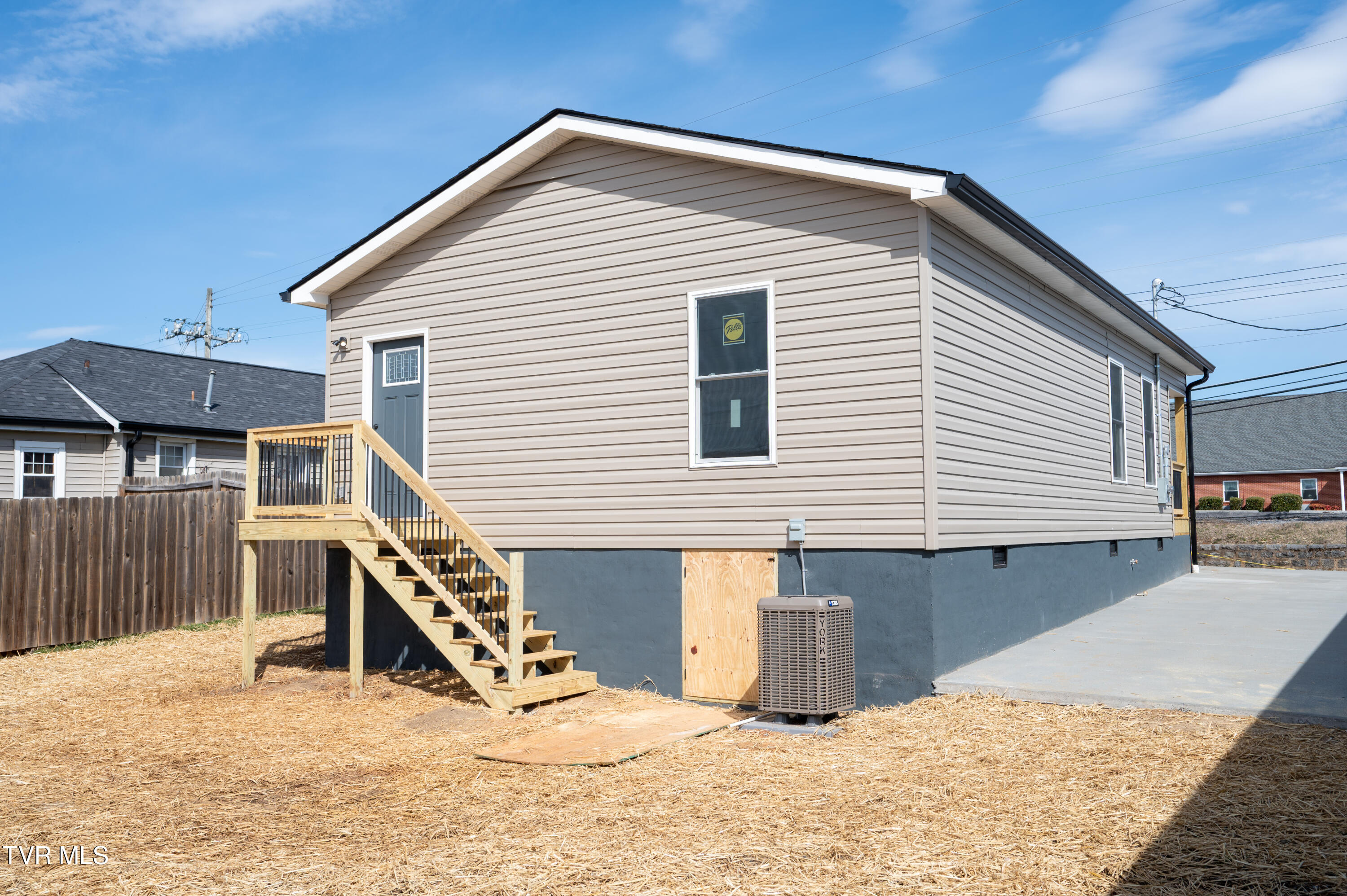 504 West Cedar Street Bristol, TN 37620 - Photo 18 of 20 W Cedar St-9