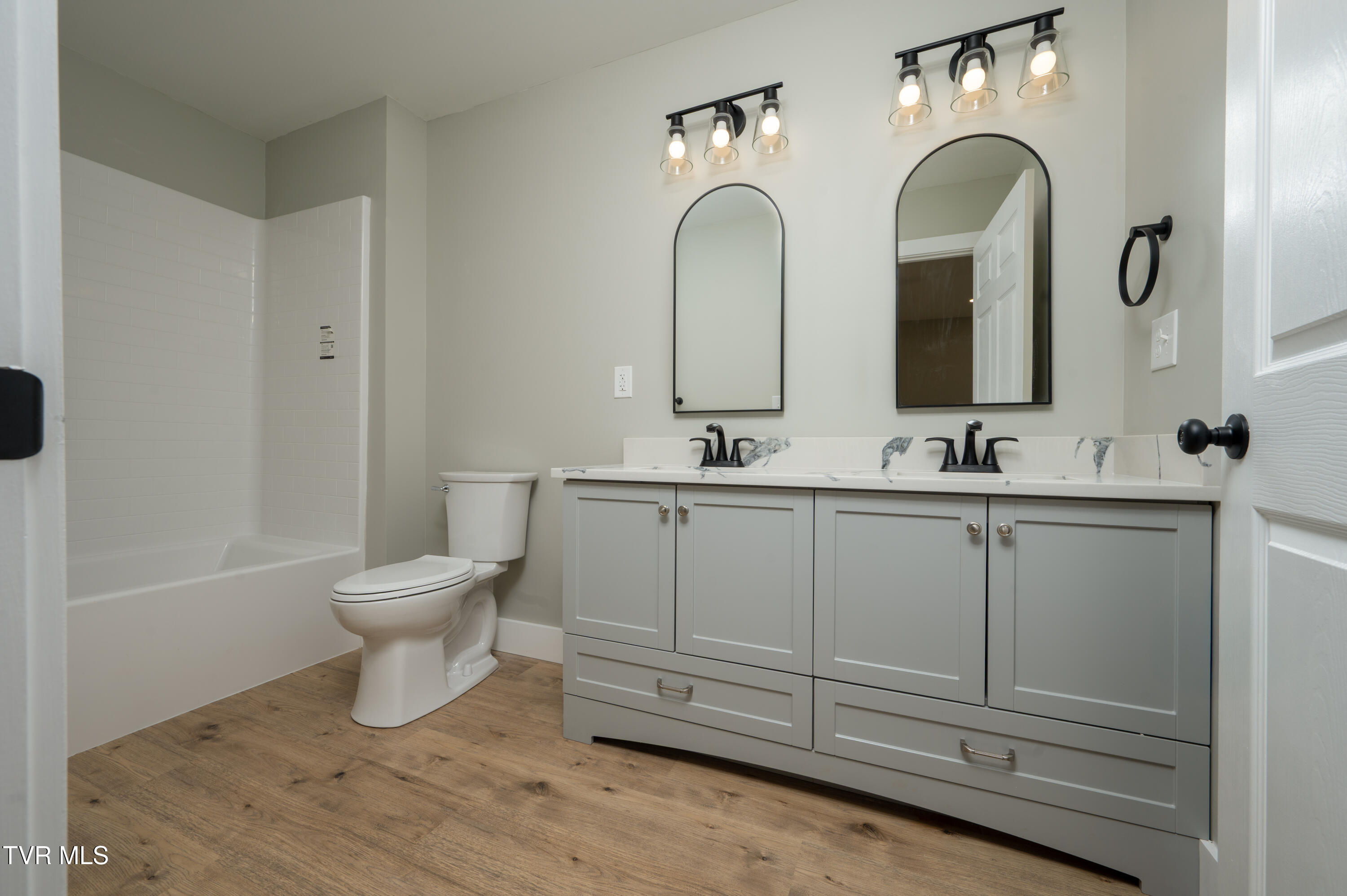 504 West Cedar Street Bristol, TN 37620 - Photo 10 of 20 W Cedar St-27