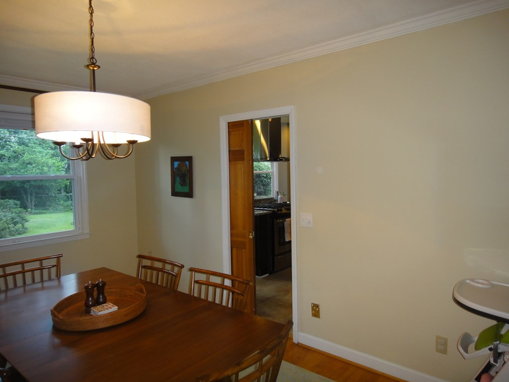 3772 Greenleaf Road Columbia, SC 29206 - Photo 8 of 40