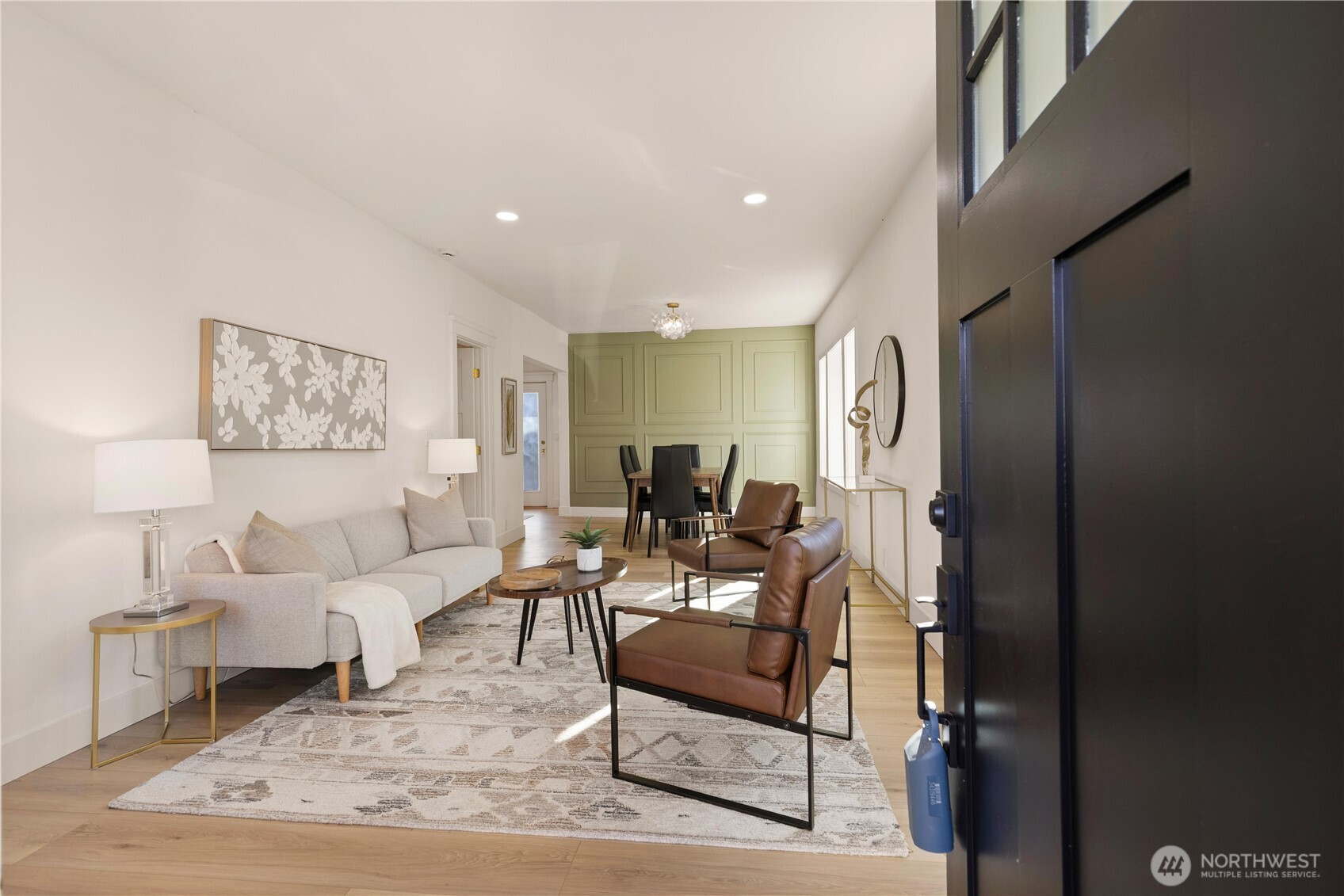 4723 South Findlay Street Seattle, WA 98118 - Photo 4 of 18