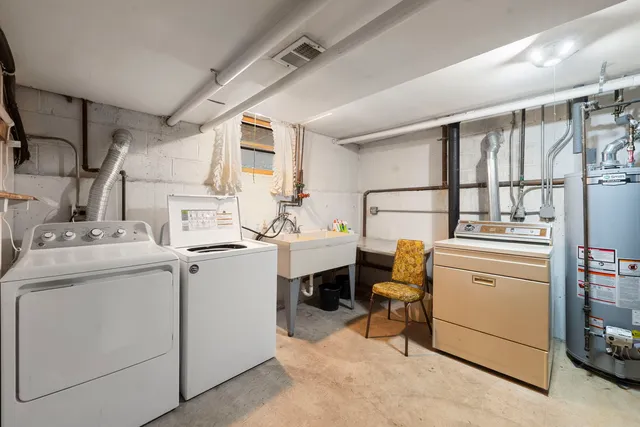 $2,200 | 8427 West Windsor Avenue, Unit 1, Chicago, IL 60656