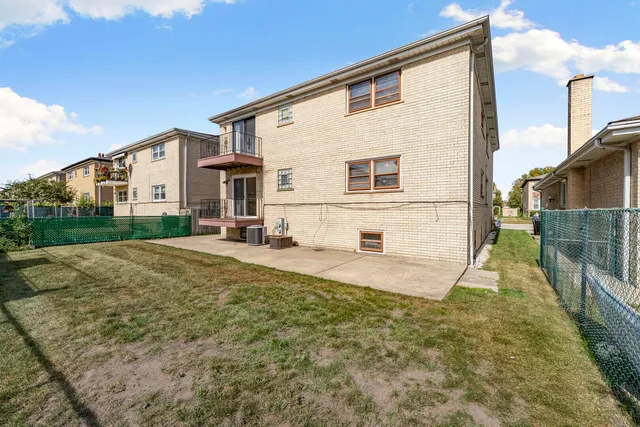 $2,200 | 8427 West Windsor Avenue, Unit 1, Chicago, IL 60656