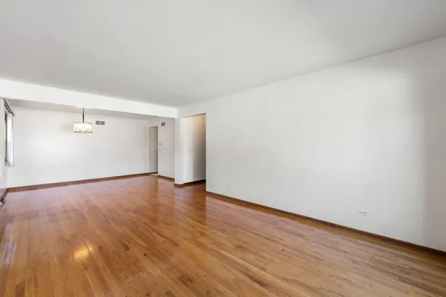 $2,200 | 8427 West Windsor Avenue, Unit 1, Chicago, IL 60656
