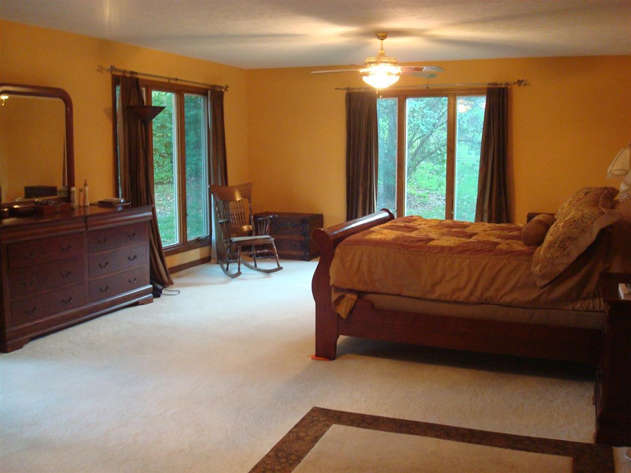 2715 North River Road Marion, IN 46952 - Photo 15 of 28 Gallery Image 15