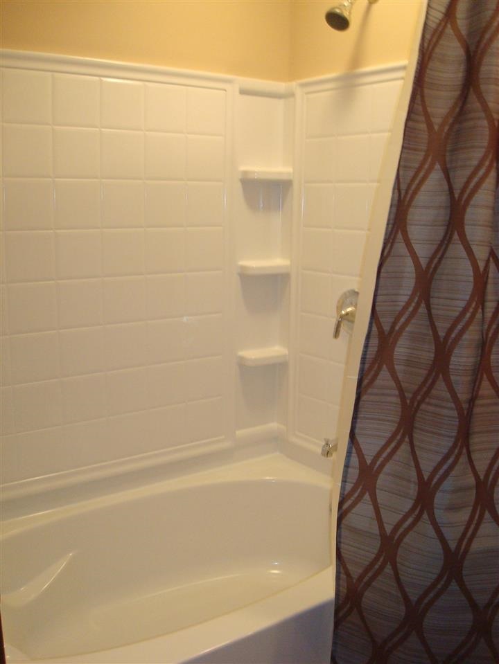 2715 North River Road Marion, IN 46952 - Photo 21 of 28 Gallery Image 21