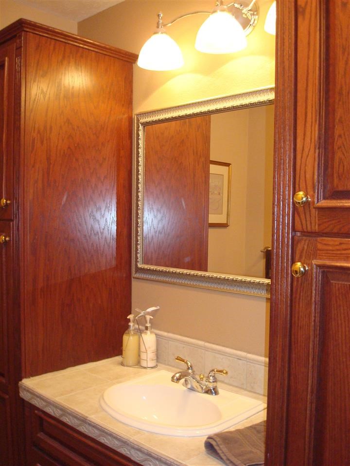 2715 North River Road Marion, IN 46952 - Photo 23 of 28 Gallery Image 23