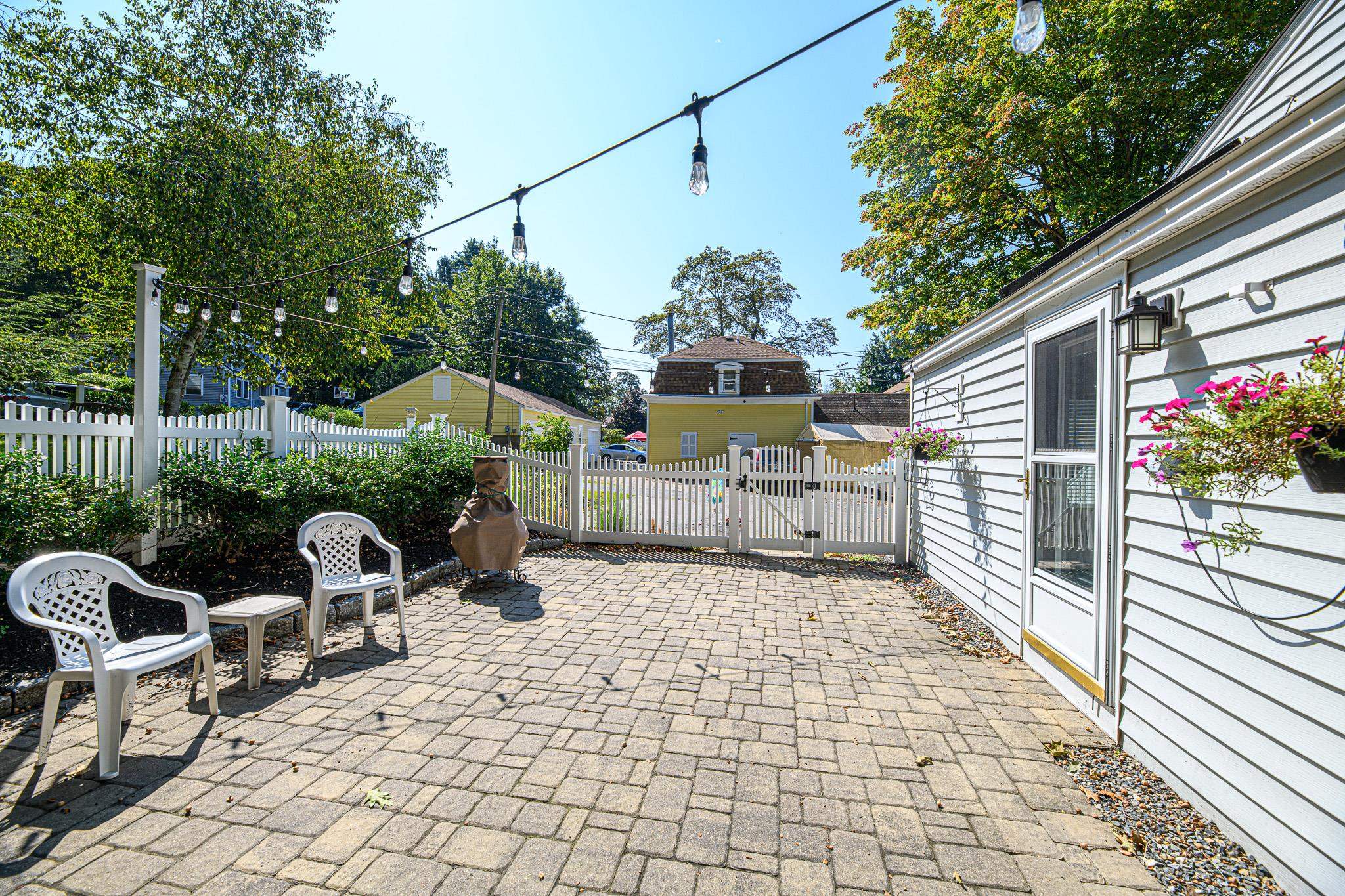 95 Exeter Road Hampton, NH 03842 - Photo 15 of 31