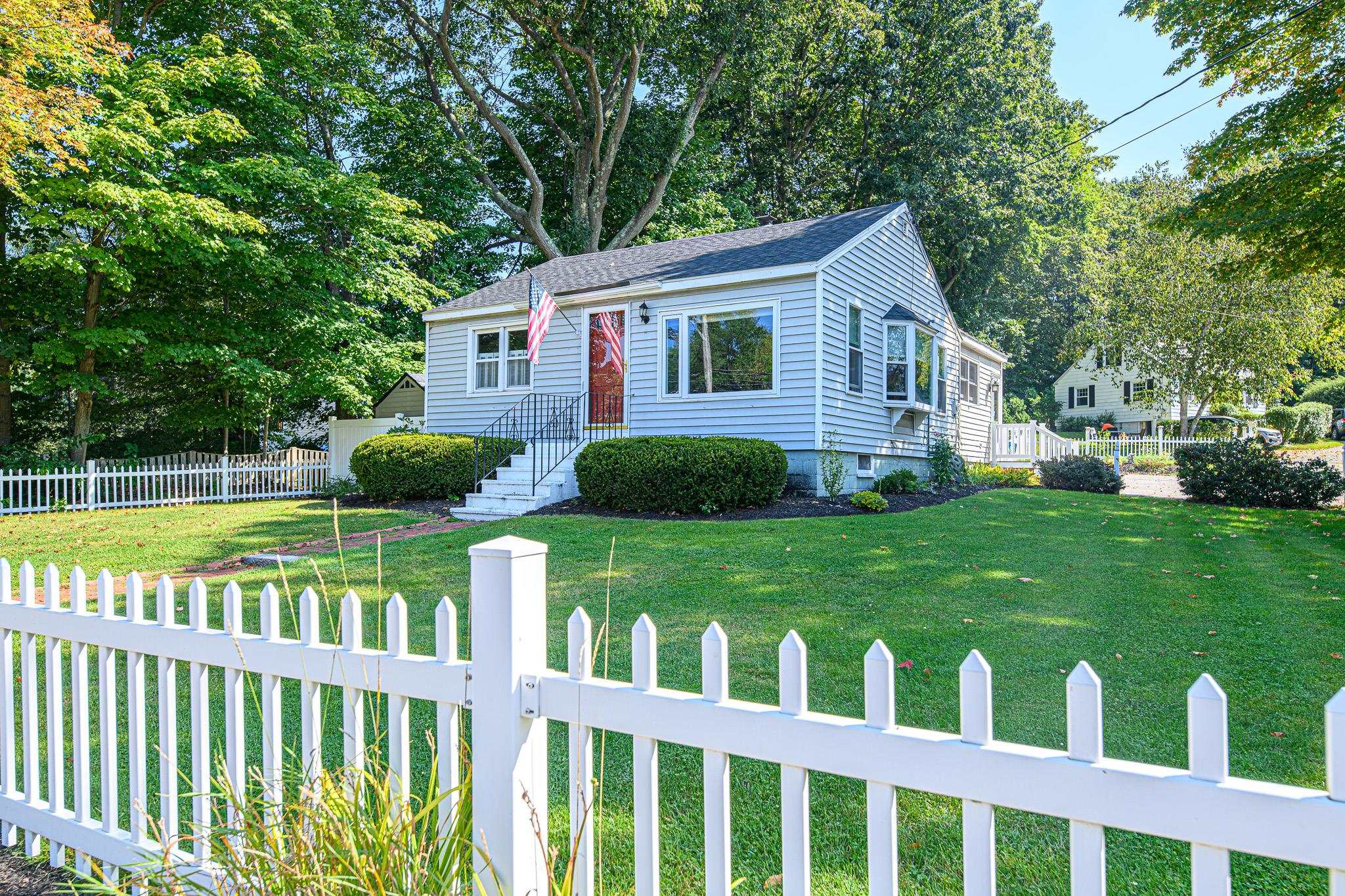 95 Exeter Road Hampton, NH 03842 - Photo 2 of 31