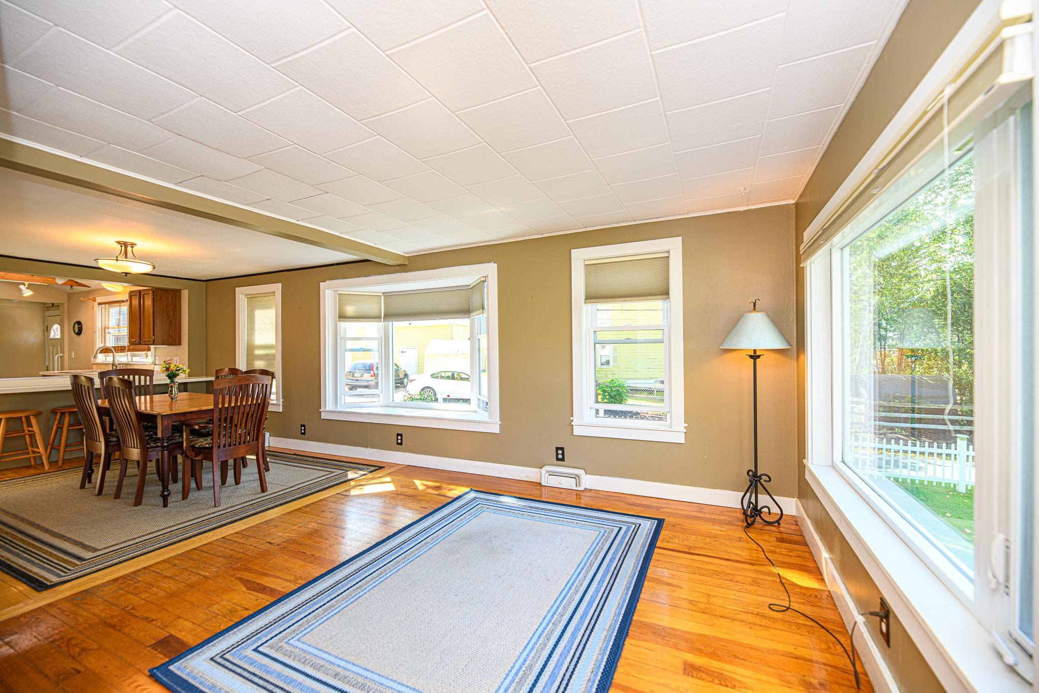 95 Exeter Road Hampton, NH 03842 - Photo 4 of 31