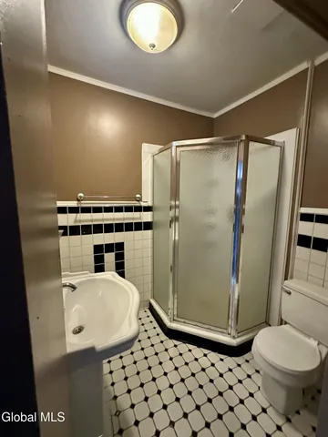 $1,400 | 39 South Lake Avenue, Unit 3, Albany, NY 12203